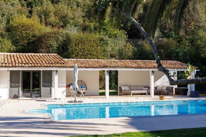 Image No.2-4 Bed House for sale