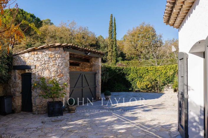 Image No.7-4 Bed House for sale