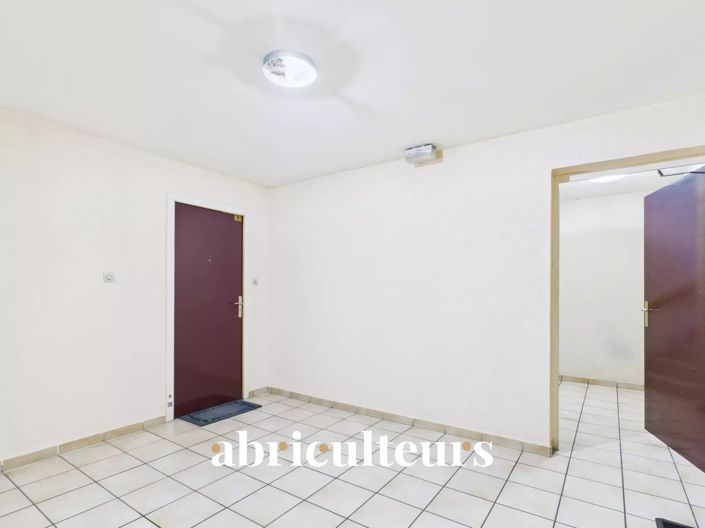 Image No.19-2 Bed Apartment for sale