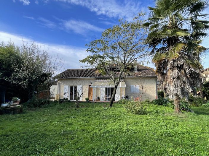 Image No.1-4 Bed House for sale