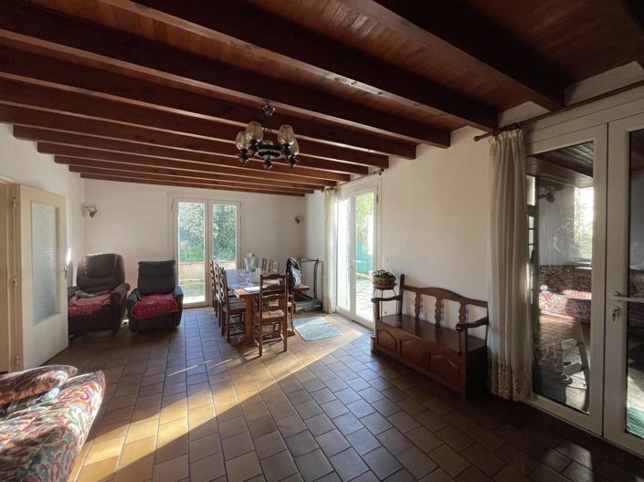 Image No.6-4 Bed House for sale
