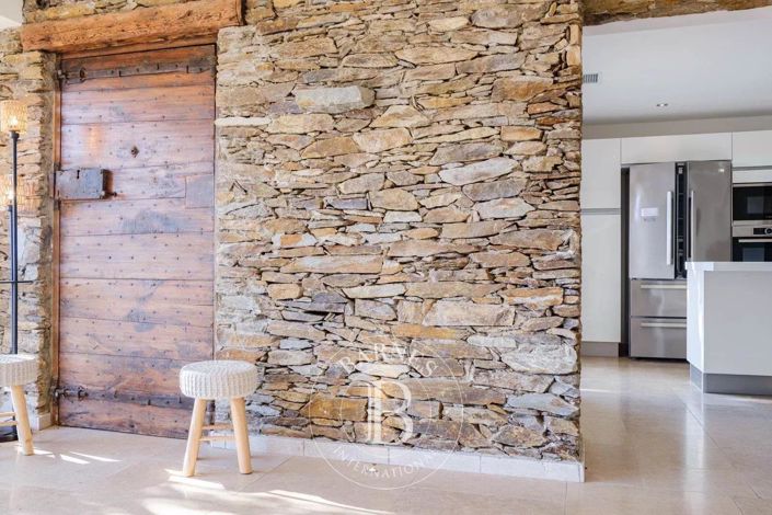 Image No.4-5 Bed House for sale