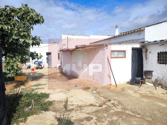 Image No.16-5 Bed House for sale