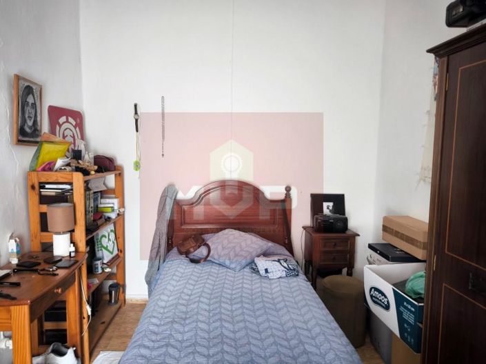 Image No.7-5 Bed House for sale