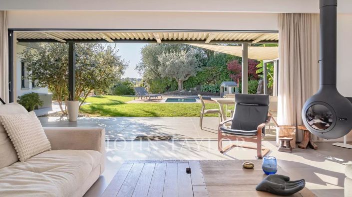 Image No.7-4 Bed House for sale