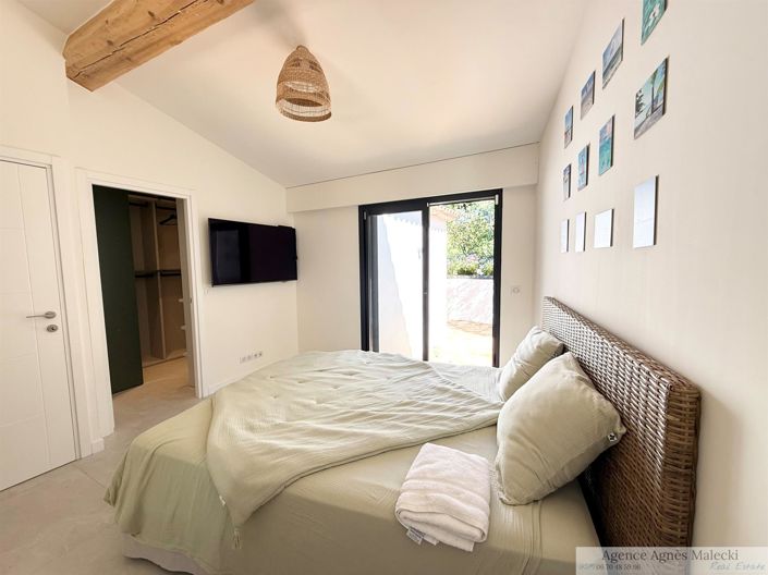 Image No.10-3 Bed House for sale