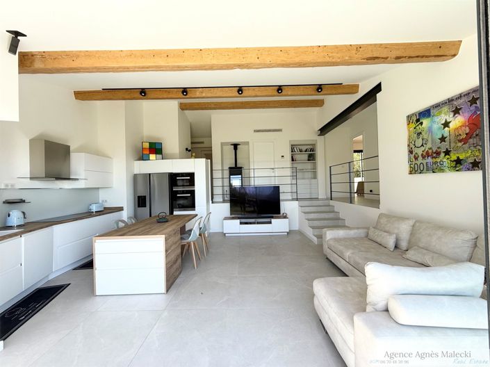 Image No.6-3 Bed House for sale