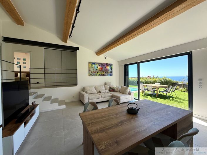 Image No.8-3 Bed House for sale