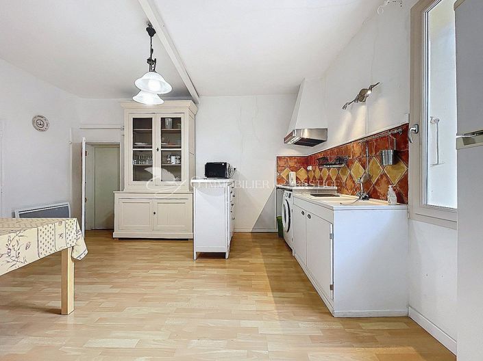 Image No.14-5 Bed House for sale