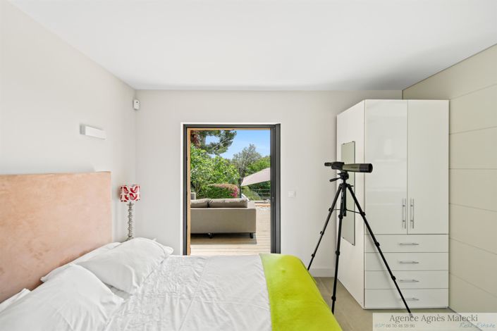 Image No.10-5 Bed House for sale