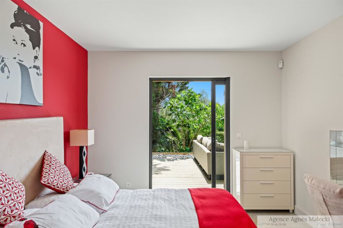 Image No.11-5 Bed House for sale