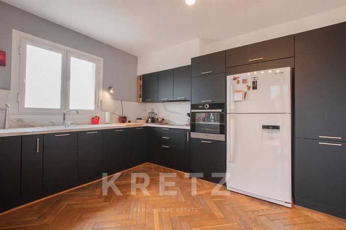 Image No.11-6 Bed Apartment for sale