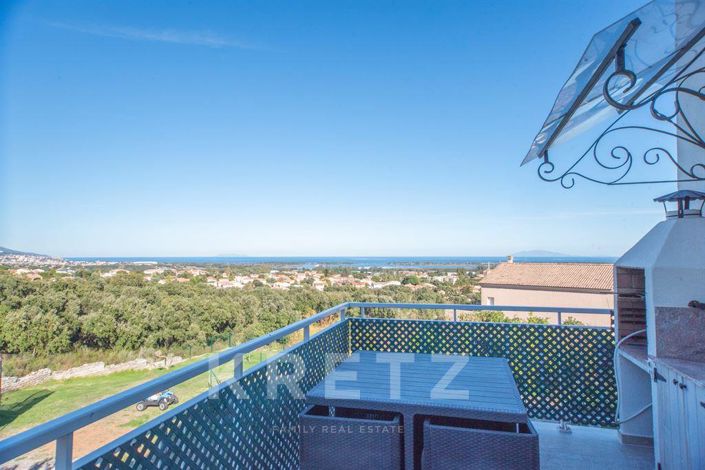 Image No.13-6 Bed Apartment for sale