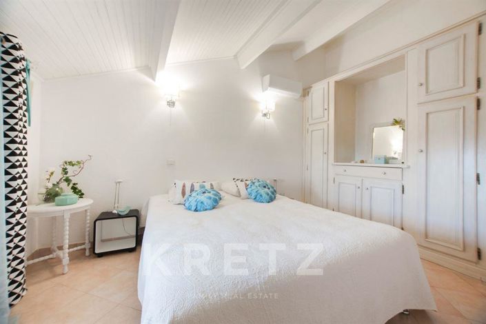 Image No.15-6 Bed Apartment for sale