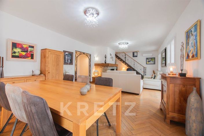 Image No.3-6 Bed Apartment for sale