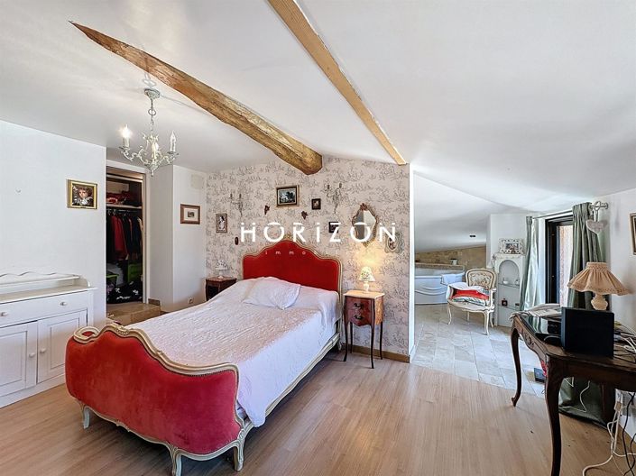 Image No.13-7 Bed House for sale