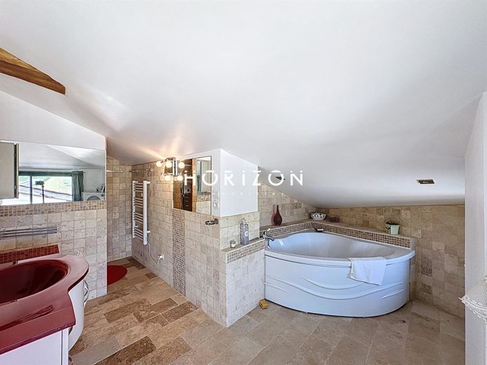 Image No.14-7 Bed House for sale