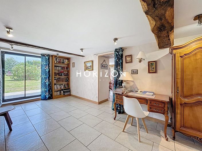 Image No.17-7 Bed House for sale