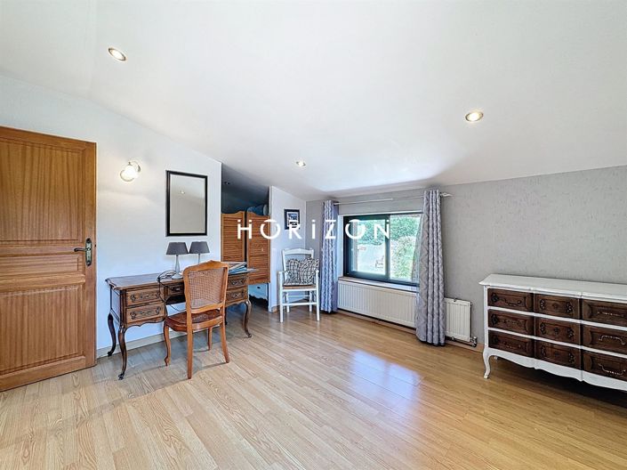 Image No.22-7 Bed House for sale