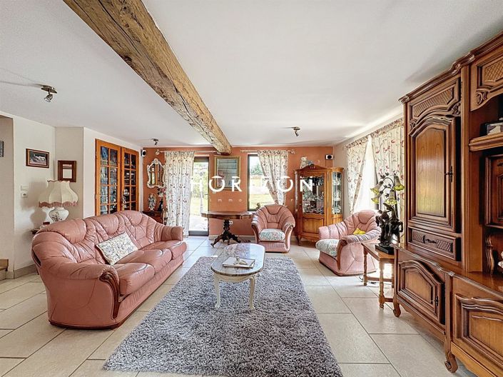 Image No.23-7 Bed House for sale