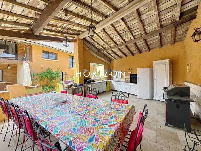 Image No.5-7 Bed House for sale