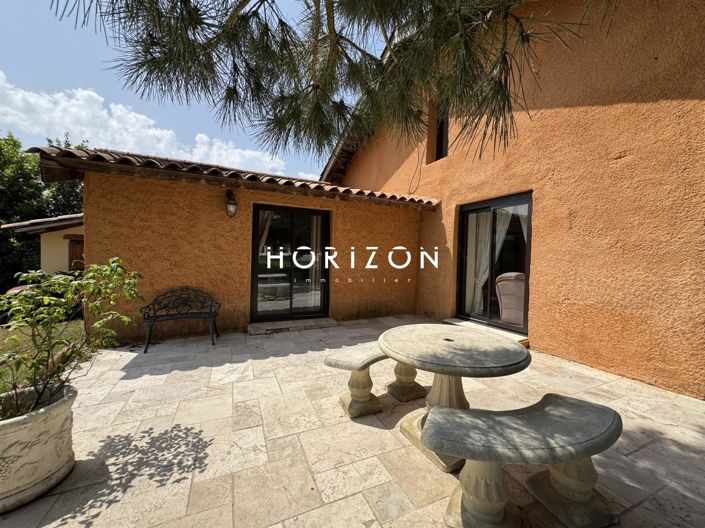 Image No.6-7 Bed House for sale