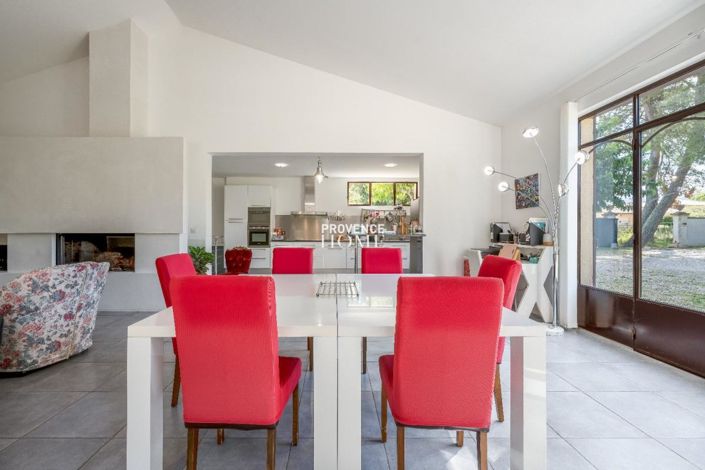 Image No.6-Maison de 4 chambres à vendre à Oppède