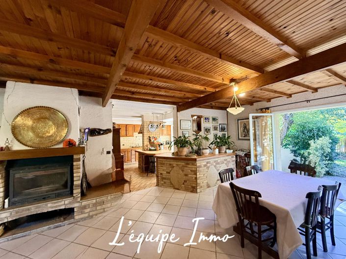 Image No.6-5 Bed House for sale