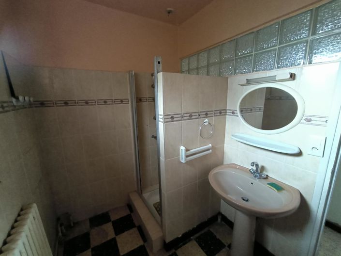 Image No.11-4 Bed House for sale