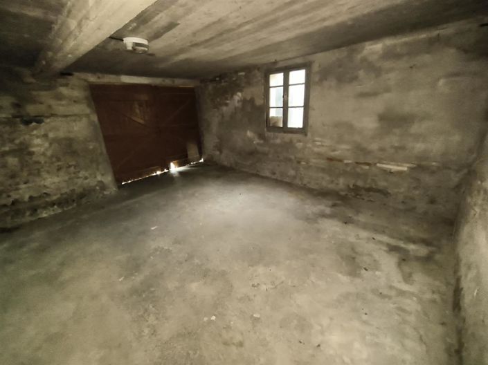 Image No.12-4 Bed House for sale