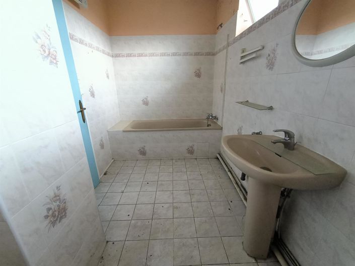 Image No.7-4 Bed House for sale