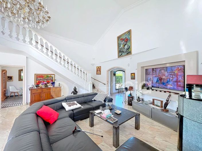 Image No.10-6 Bed House for sale