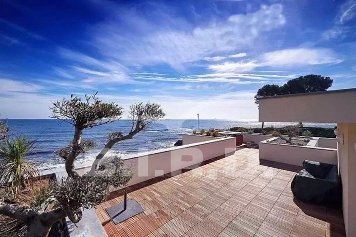 Image No.2-5 Bed House for sale