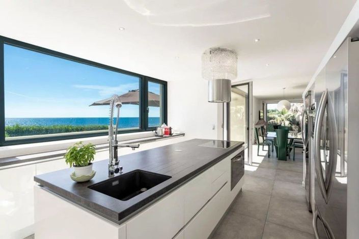 Image No.6-5 Bed House for sale