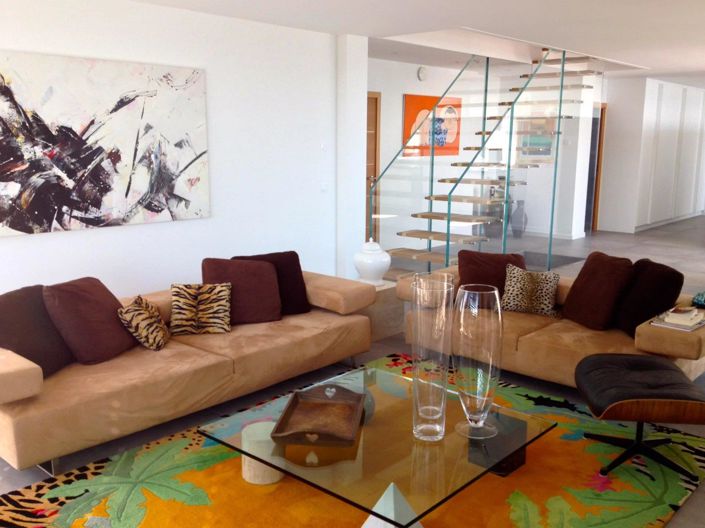 Image No.8-5 Bed House for sale