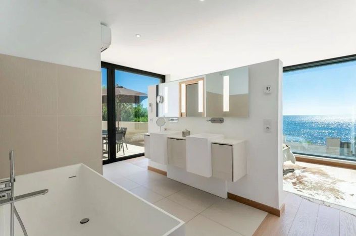 Image No.9-5 Bed House for sale