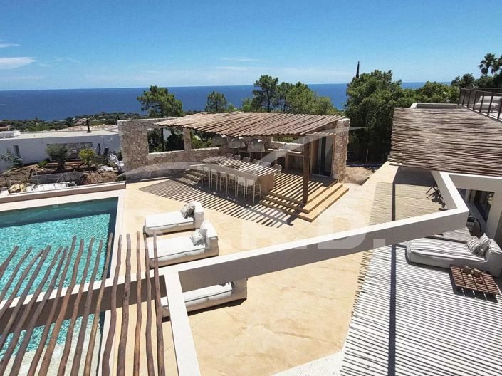 Image No.11-5 Bed House for sale