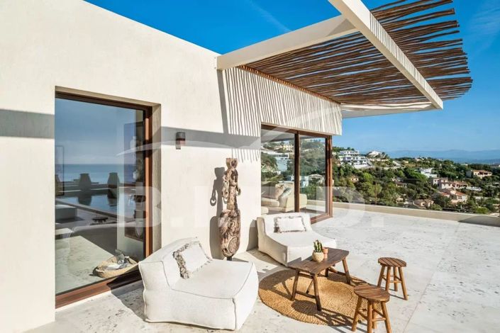 Image No.15-5 Bed House for sale