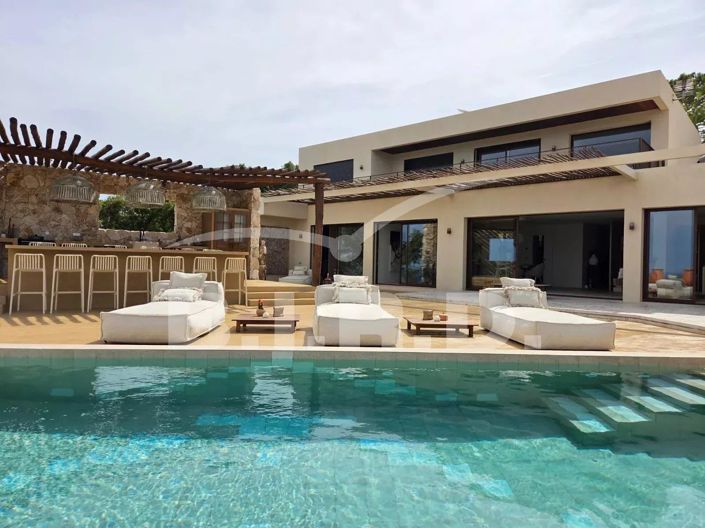 Image No.3-5 Bed House for sale