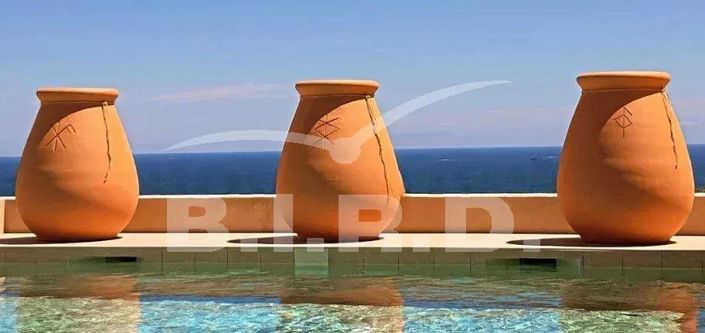 Image No.6-5 Bed House for sale