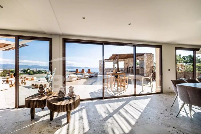 Image No.9-5 Bed House for sale