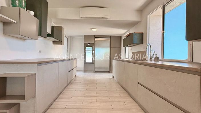 Image No.10-5 Bed House for sale