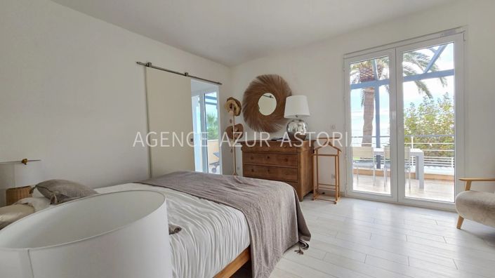 Image No.19-5 Bed House for sale