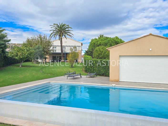 Image No.7-5 Bed House for sale