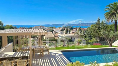 6 Bed House for sale