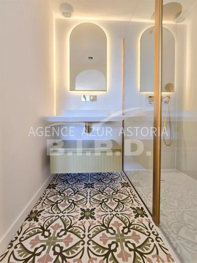 Image No.16-6 Bed House for sale