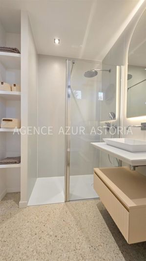 Image No.16-6 Bed House for sale