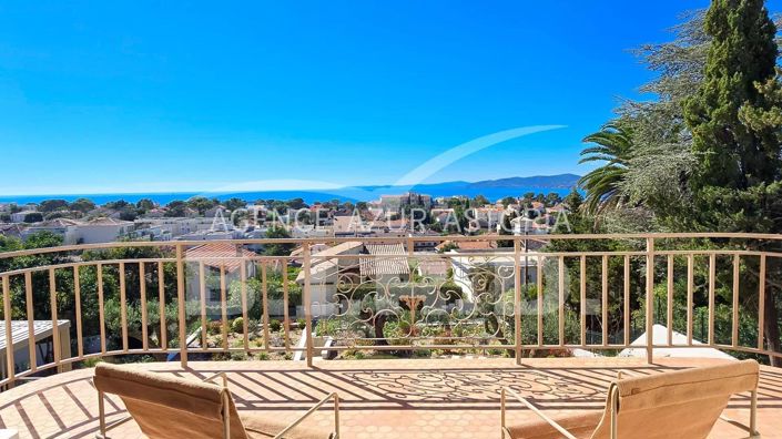 Image No.5-6 Bed House for sale