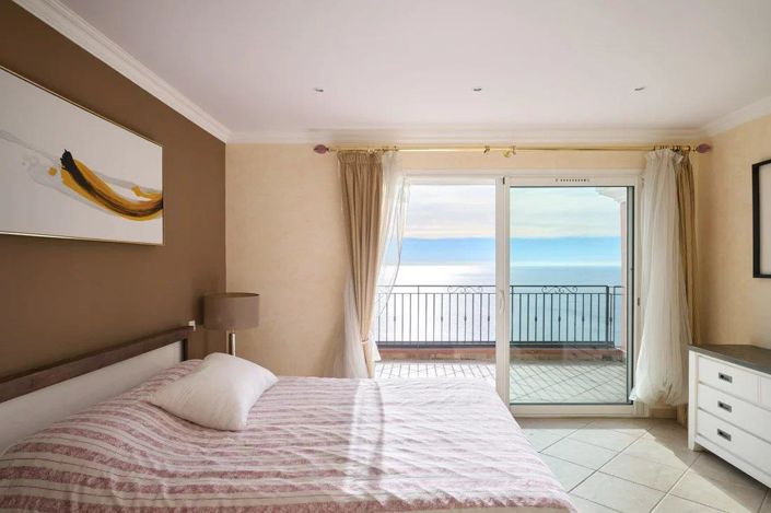 Image No.12-5 Bed House for sale