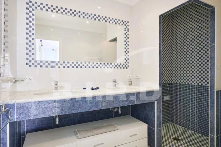 Image No.15-5 Bed House for sale